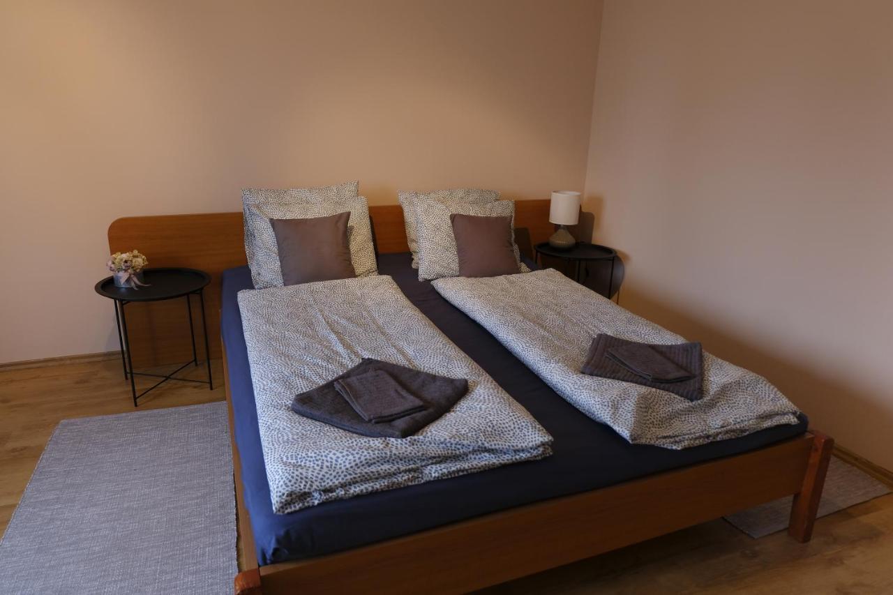 Kajari Apartmanhaz Balatonfokajar ภายนอก รูปภาพ