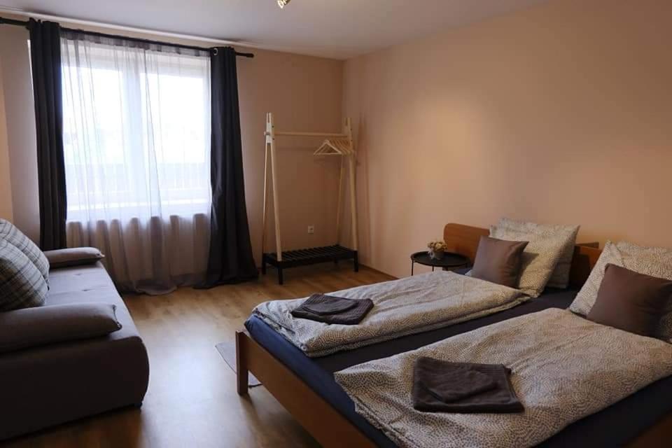 Kajari Apartmanhaz Balatonfokajar ภายนอก รูปภาพ