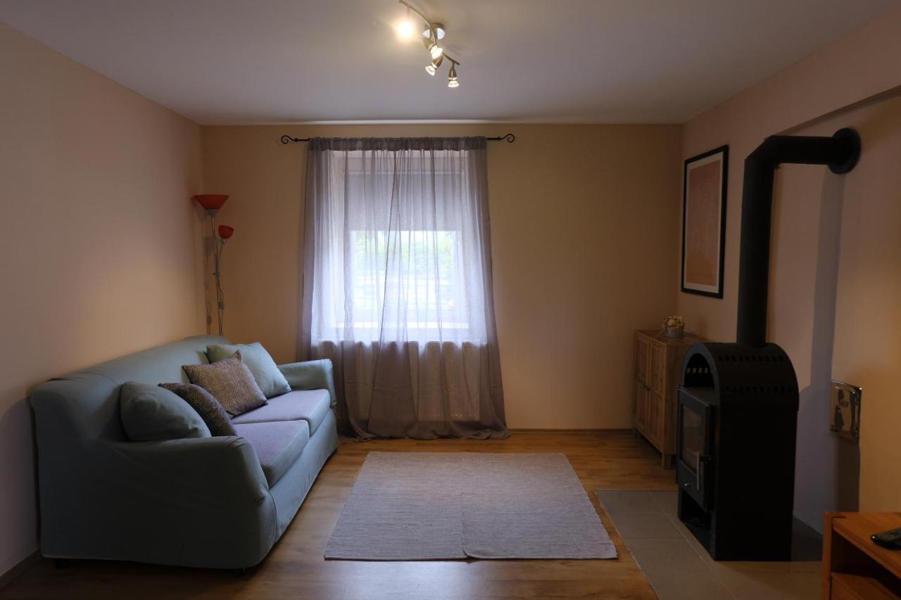 Kajari Apartmanhaz Balatonfokajar ภายนอก รูปภาพ